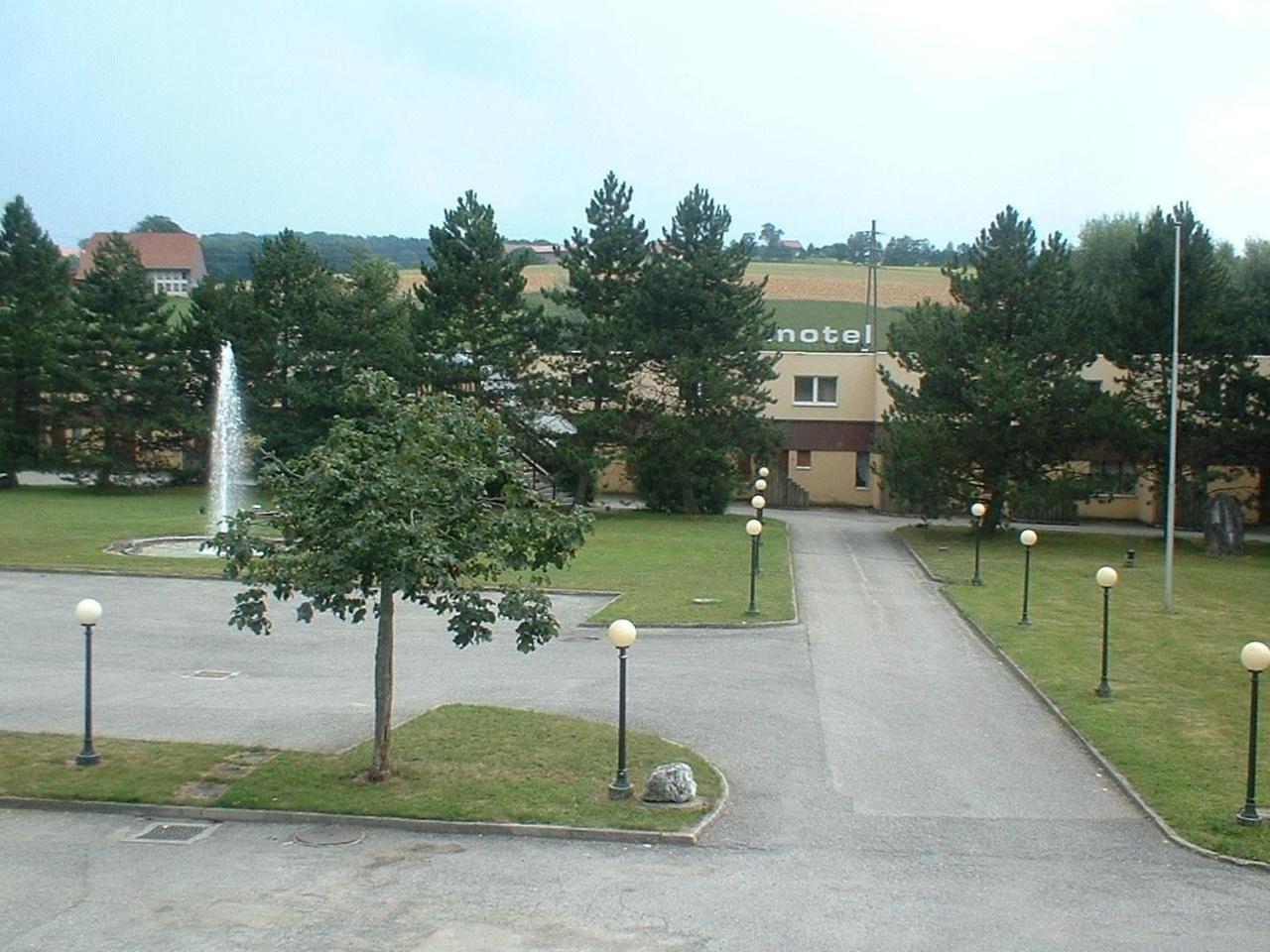 Motel - Hotel La Poularde Romont Exteriör bild