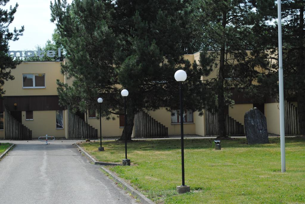 Motel - Hotel La Poularde Romont Exteriör bild