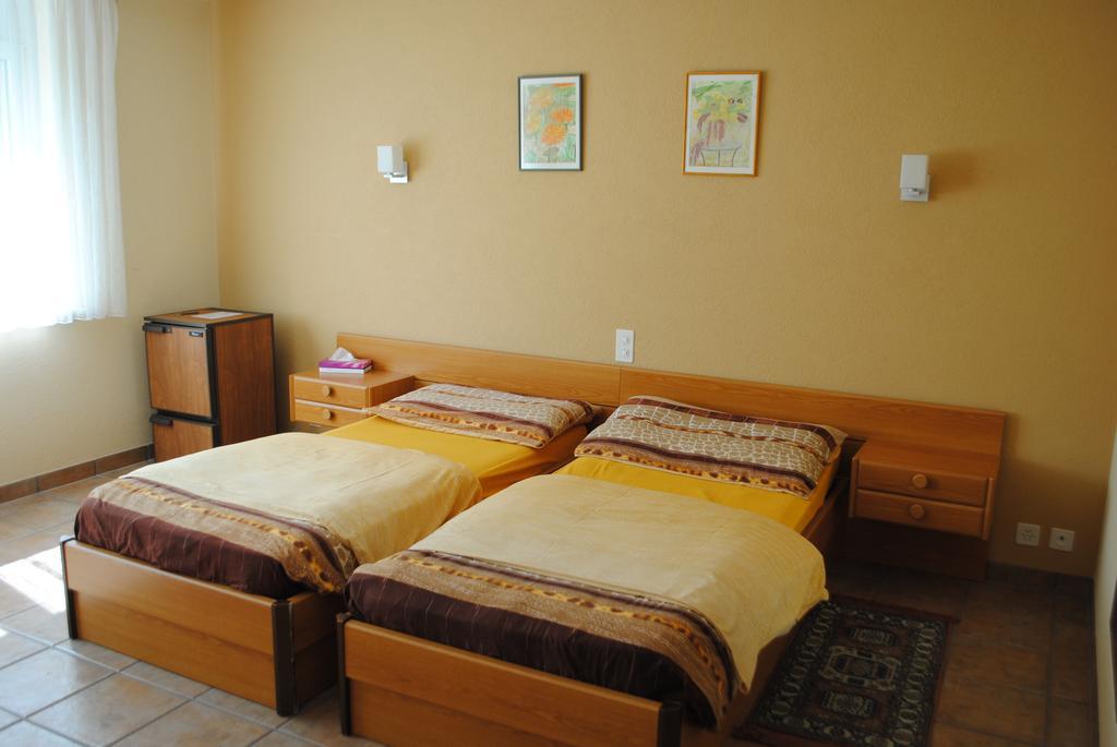 Motel - Hotel La Poularde Romont Rum bild